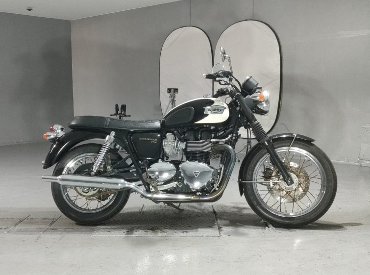 Мотоцикл Triumph T100 BONNEVILLE с пробегом 4721 km