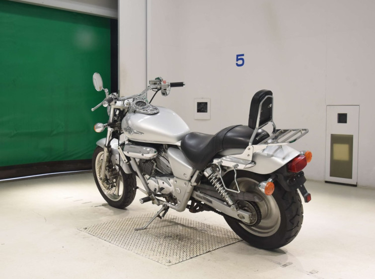 Мотоцикл Honda MAGNA250