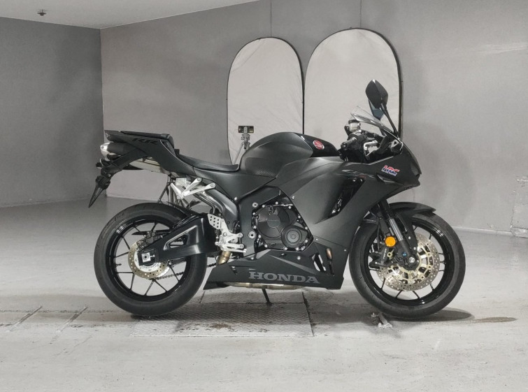 Мотоцикл Honda CBR600RR з пробігом 4774 km