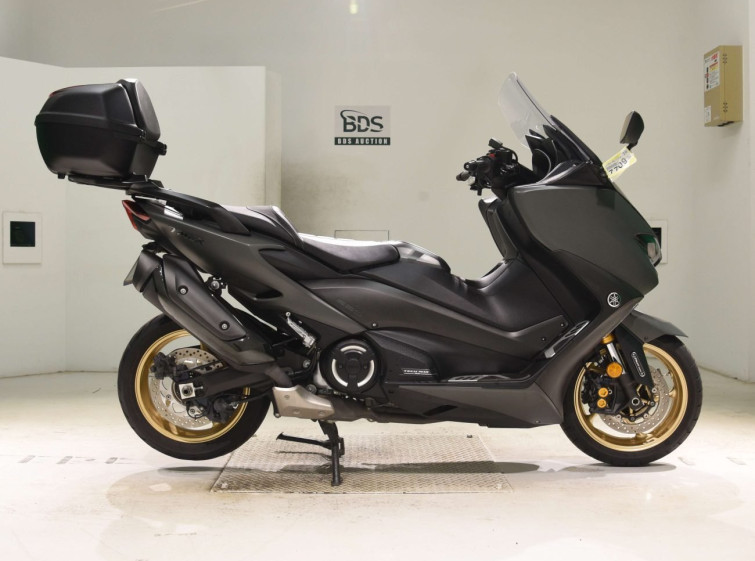 Мотоцикл Yamaha T-MAX560T с пробегом 17088 km