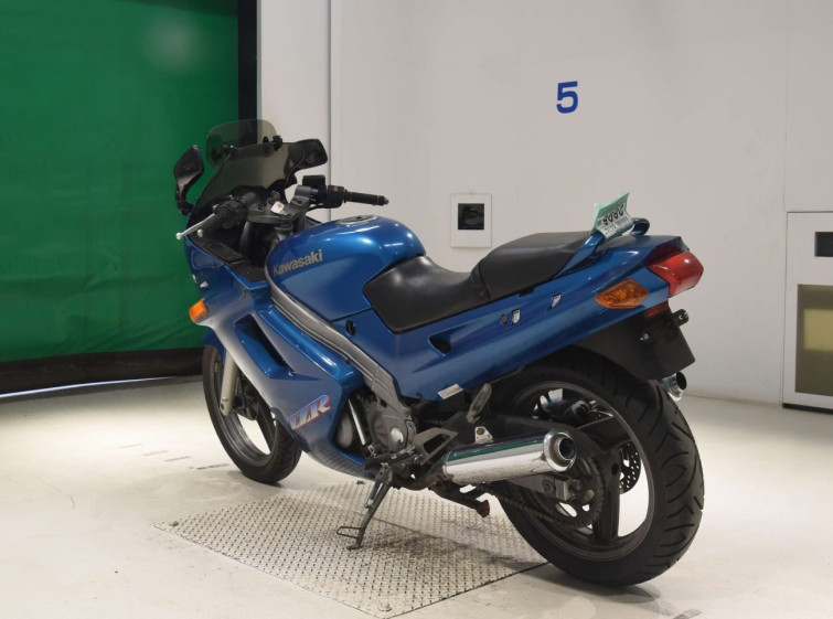 Мотоцикл Kawasaki ZZ-R250 з пробігом 18446 km з пробігом 18446 km