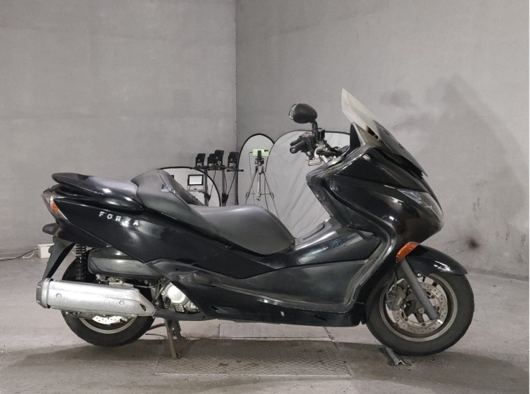 Мотоцикл Honda FORZA з пробігом 49761 km