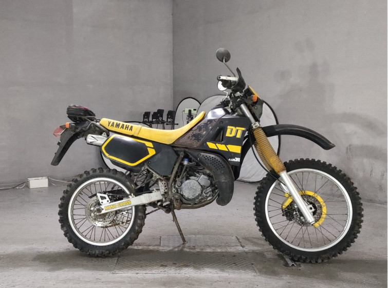 Мотоцикл Yamaha DT200R с пробегом 2745 km