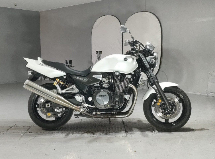 Мотоцикл Yamaha XJR1300 с пробегом 13170 km