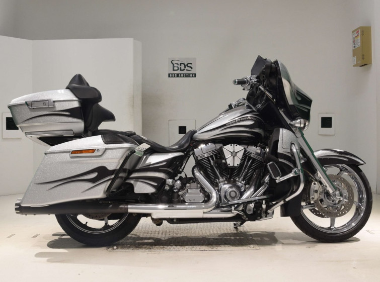 Мотоцикл HD STREET GLIDE FLHXSE1800 з пробігом 21282 km з пробігом 21282 km
