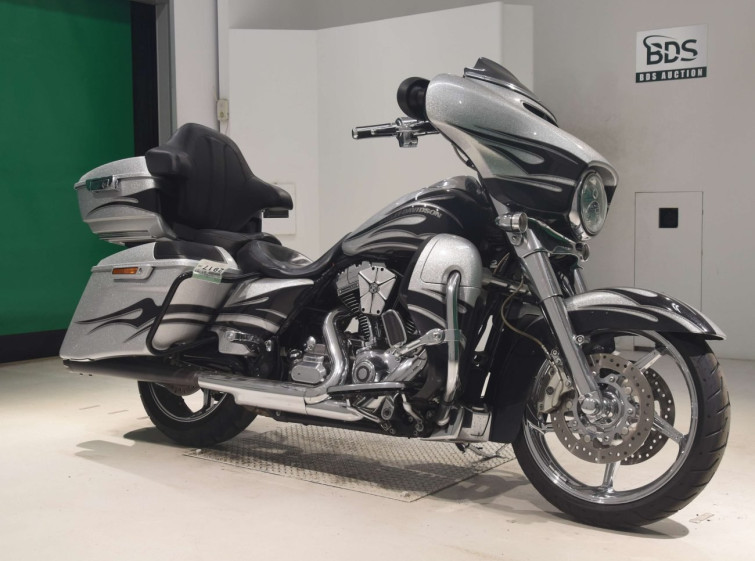 Мотоцикл HD STREET GLIDE FLHXSE1800 з пробігом 21282 km з пробігом 21282 km