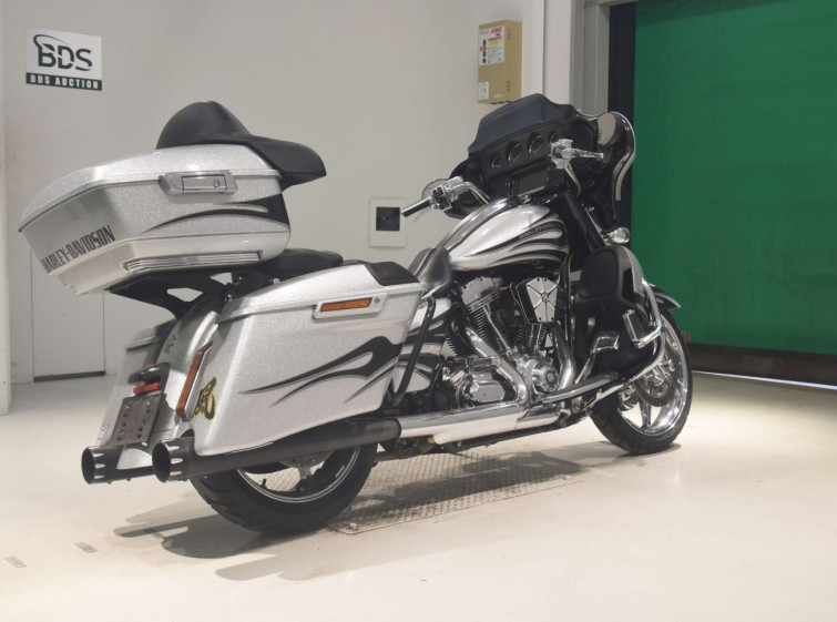 Мотоцикл HD STREET GLIDE FLHXSE1800 з пробігом 21282 km з пробігом 21282 km