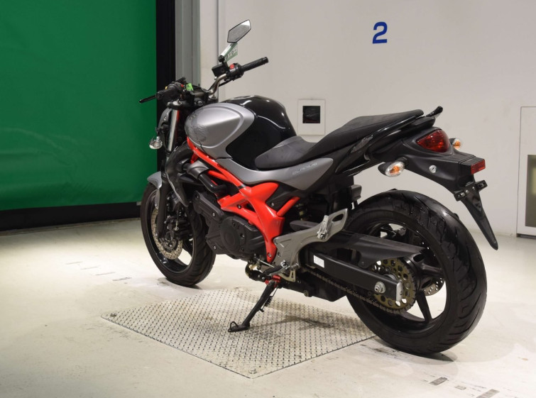 Мотоцикл Suzuki GLADIUS SFV400 с пробегом 20538 km с пробегом 20538 km