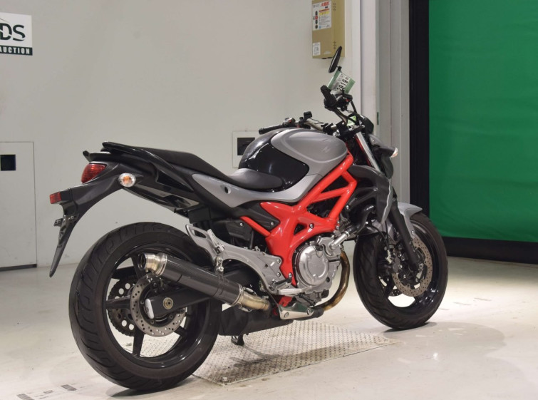 Мотоцикл Suzuki GLADIUS SFV400 с пробегом 20538 km с пробегом 20538 km