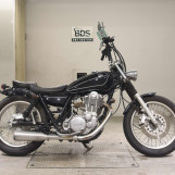Мотоцикл Yamaha SR400 с пробегом 4022 km