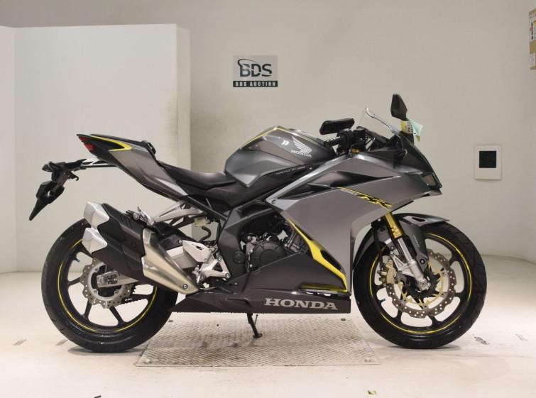 Мотоцикл Honda CBR250RRA з пробігом 6105 km