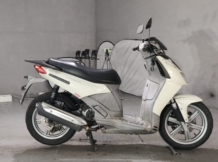 Мотоцикл Aprilia SPORTCITY250