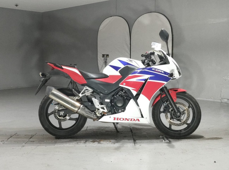 Мотоцикл Honda CBR250R з пробігом 9554 km