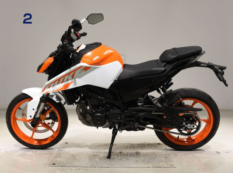 Мотоцикл KTM 250 DUKE с пробегом 4 km с пробегом 4 km