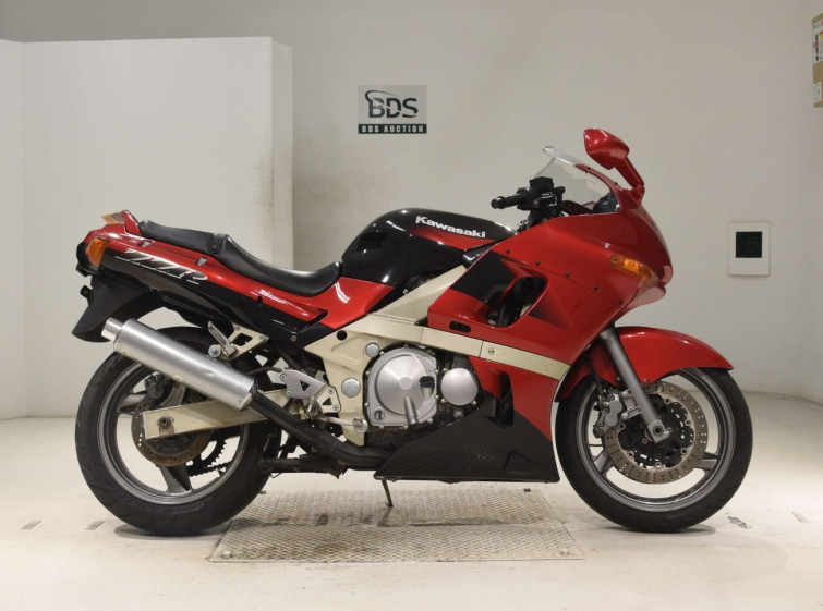 Мотоцикл Kawasaki ZZ-R400 с пробегом 42904 km