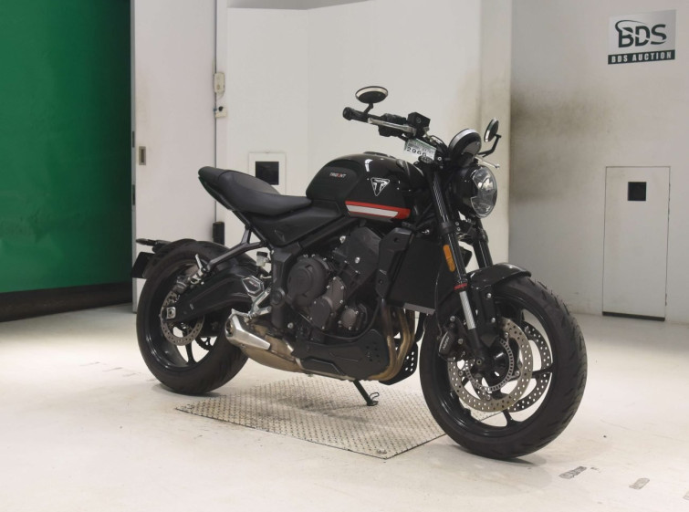 Мотоцикл Triumph TRIDENT660 з пробігом 12760 km з пробігом 12760 km