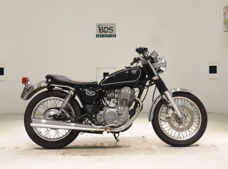 Мотоцикл Yamaha SR400 с пробегом 11916 km
