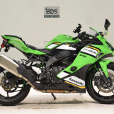 Мотоцикл Kawasaki ZX-4RR з пробігом 860 km