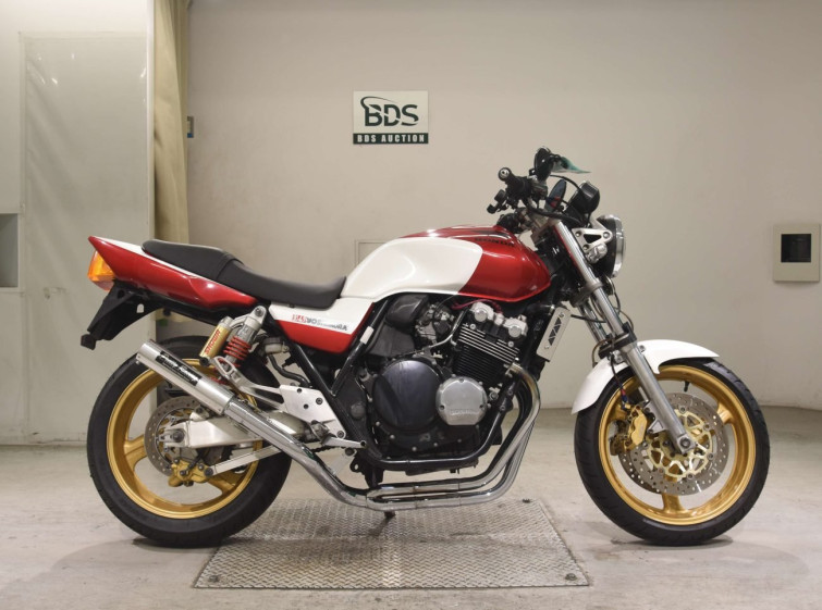 Мотоцикл Honda CB400SFV с пробегом 2791 km