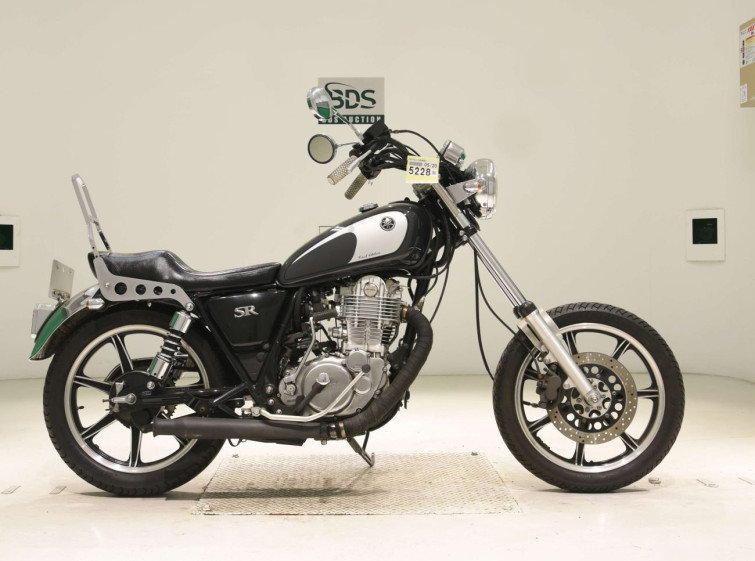 Мотоцикл Yamaha SR400 с пробегом 11535 km