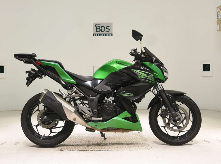 Мотоцикл Kawasaki Z300 з пробігом 49477 km