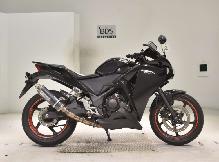 Мотоцикл Honda CBR250R з пробігом 69509 km