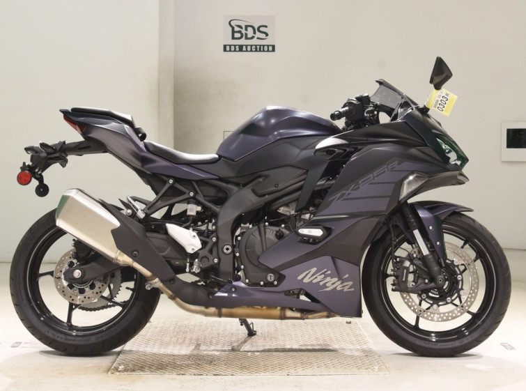 Мотоцикл Kawasaki ZX-25R-2SE з пробігом 382 km