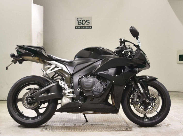 Мотоцикл Honda CBR600RR с пробегом 83241 km