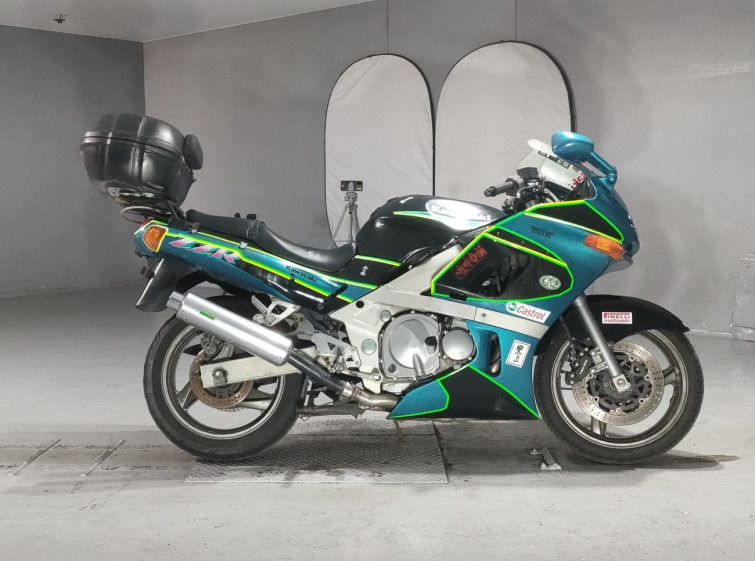 Мотоцикл Kawasaki ZZ-R400 с пробегом 12122 km