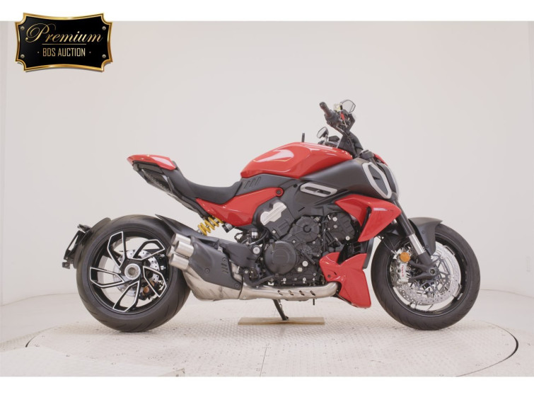 Мотоцикл Ducati DIAVEL с пробегом 3 km