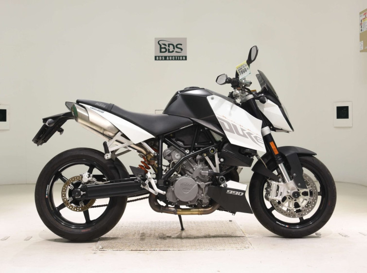 Мотоцикл KTM 990 SUPERDUKE с пробегом 9910 km