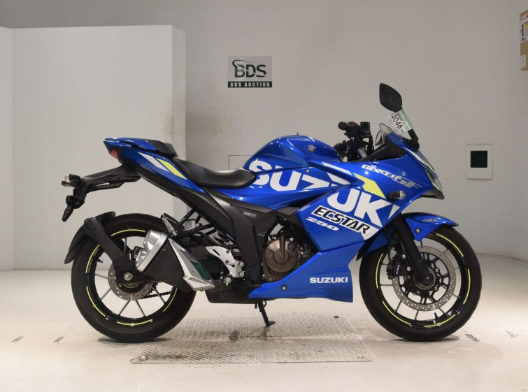 Мотоцикл Suzuki GIXXER250SF с пробегом 5588 km с пробегом 5588 km