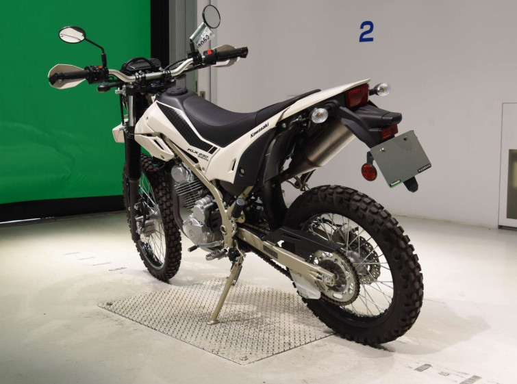 Мотоцикл Kawasaki KLX230 SHERPA з пробігом 127 km з пробігом 127 km