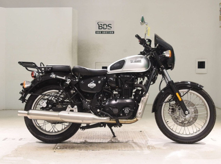 Мотоцикл Benelli IMPERIALE 400 з пробігом 8031 km