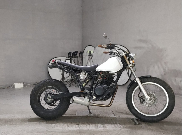 Мотоцикл Yamaha TW200 с пробегом 10370 km
