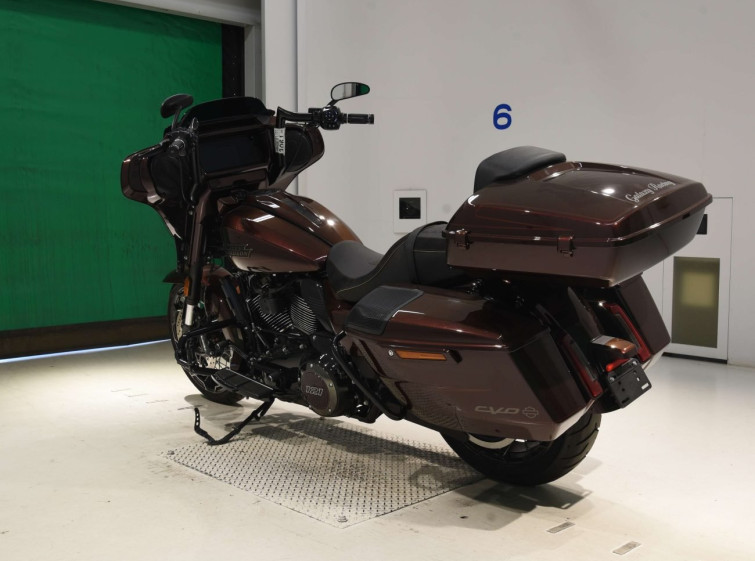 Мотоцикл HD FLHXSE1980CVO с пробегом 5874 km с пробегом 5874 km
