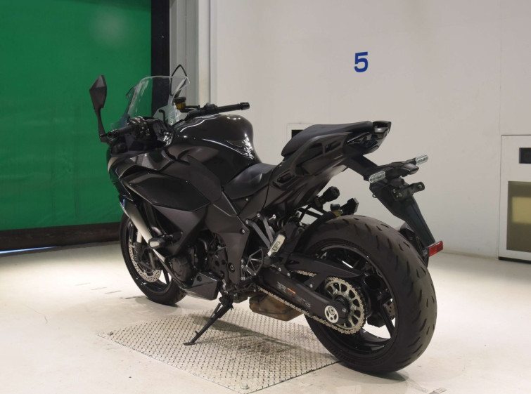 Мотоцикл Kawasaki ninja 1000 sx з пробігом 38642 km з пробігом 38642 km