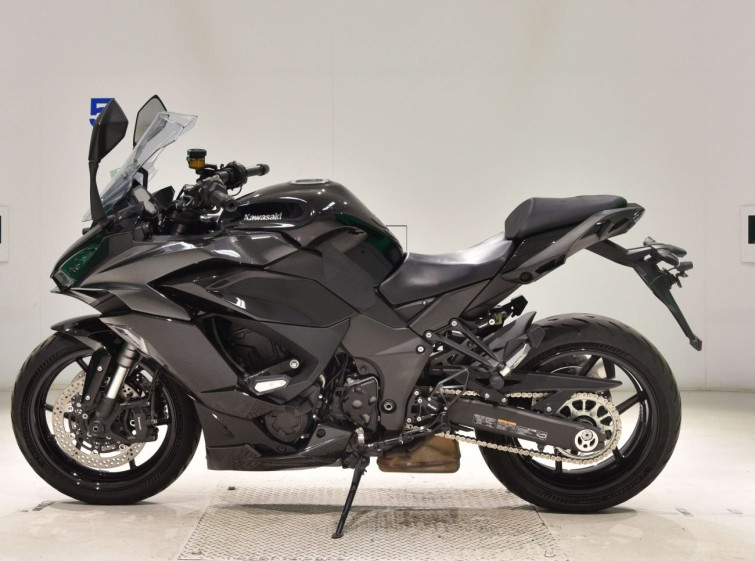 Мотоцикл Kawasaki ninja 1000 sx з пробігом 38642 km з пробігом 38642 km