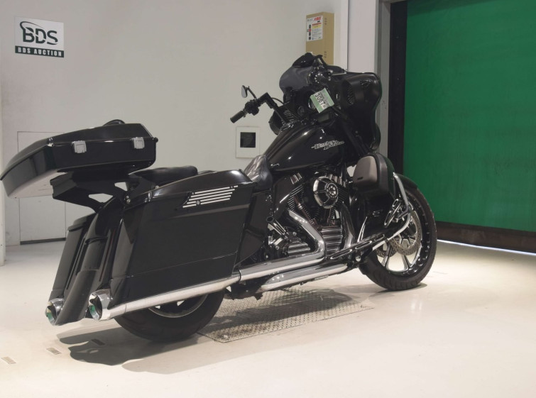 Мотоцикл HD SREET GLIDE FLHX1690 с пробегом 87420 km с пробегом 87420 km