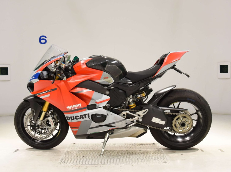 Мотоцикл Ducati 1103 PANIGALE V4 з пробігом 3907 km з пробігом 3907 km