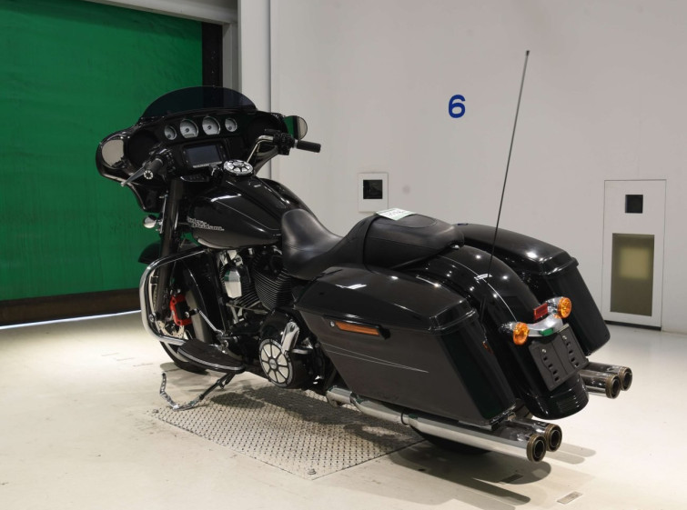 Мотоцикл HD SREET GLIDE FLHXS1690 з пробігом 10869 km з пробігом 10869 km