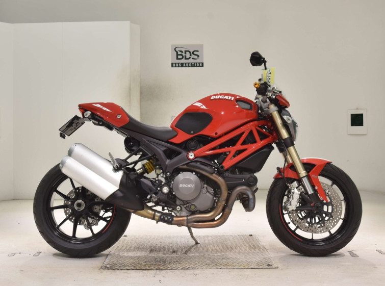 Мотоцикл Ducati MONSTER 1100EVO з пробігом 13971 km
