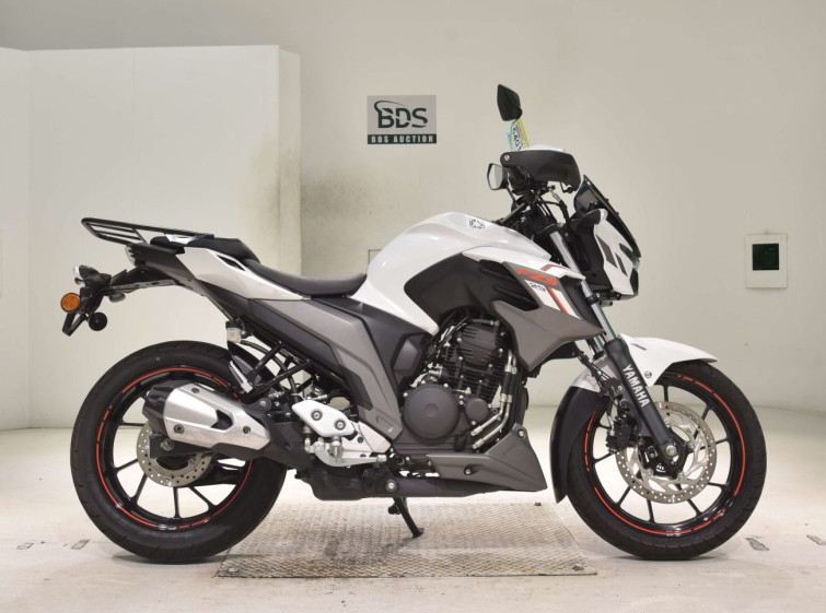 Мотоцикл Yamaha FZS25A с пробегом 2415 km