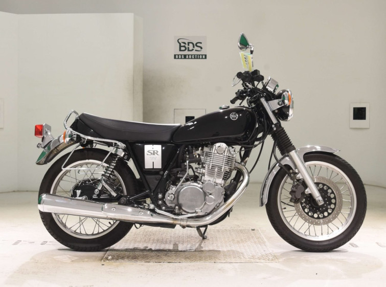 Мотоцикл Yamaha SR400 с пробегом 7999 km