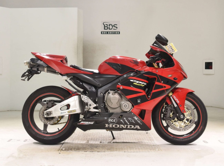 Мотоцикл Honda CBR600RR с пробегом 4467 km