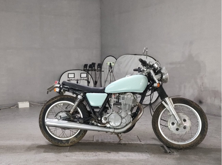 Мотоцикл Yamaha SR400 с пробегом 15344 km