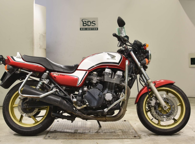 Мотоцикл Honda CB750SFK з пробігом 17487 km