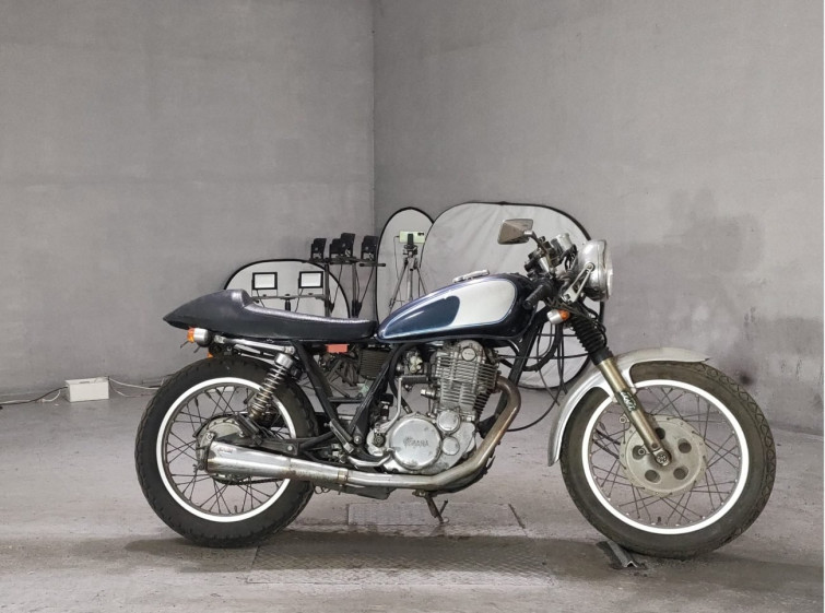 Мотоцикл Yamaha SR400