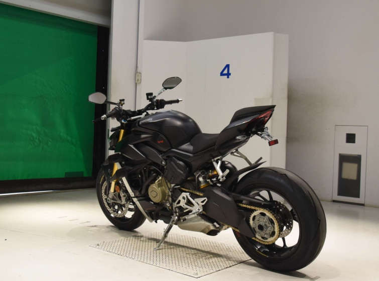 Мотоцикл Ducati STREET FIGHTER V4S с пробегом 11604 km с пробегом 11604 km