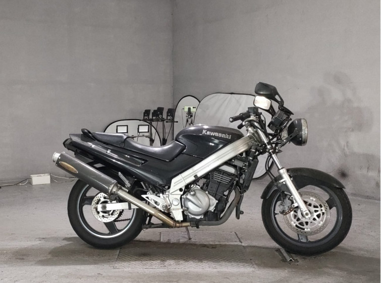 Мотоцикл Kawasaki ZZ-R250 с пробегом 43844 km